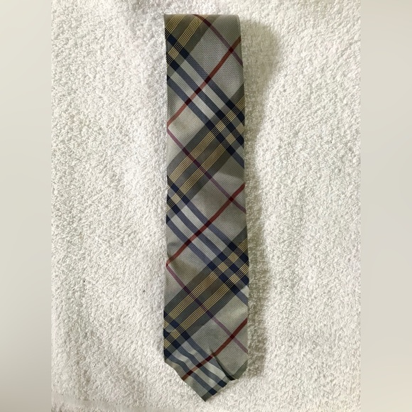Men’s silk Burberry necktie - Picture 1 of 2